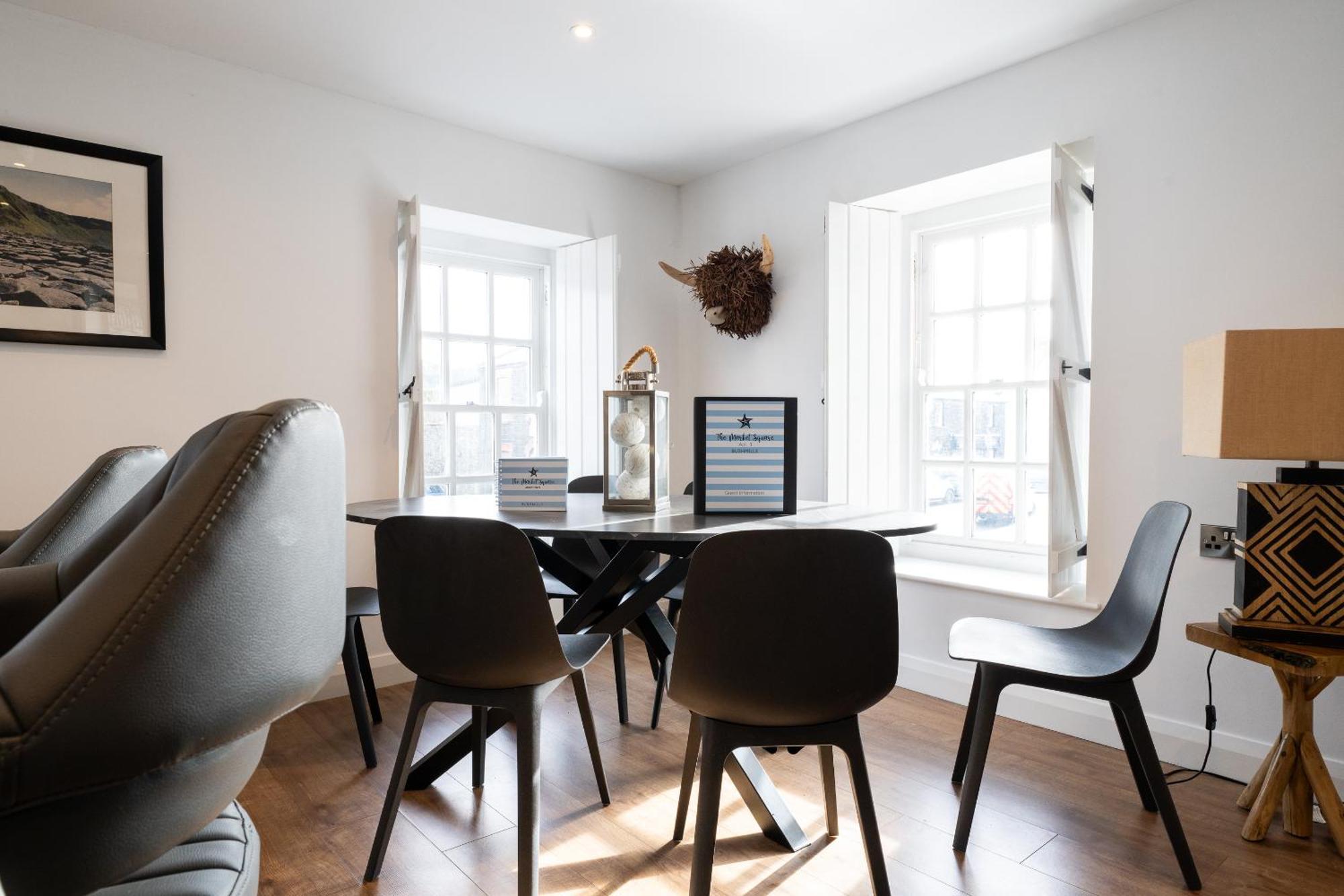 Market Square Apartments Bushmills Buitenkant foto